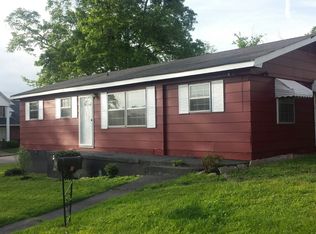 201 2nd St, Etowah, TN 37331