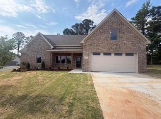 2115 Sable Oaks Cir, Bryant, AR 72022