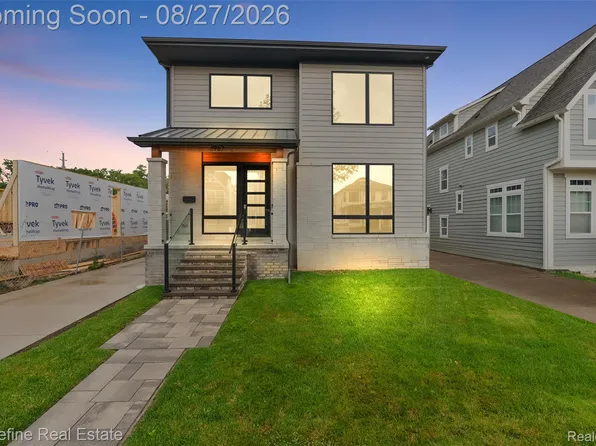 1967 Hazel St, Birmingham, MI 48009