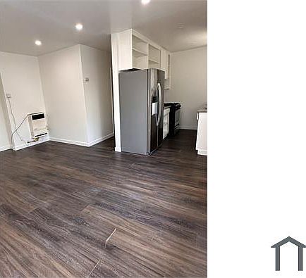 2nd image of 1025 N Mariposa Ave #11