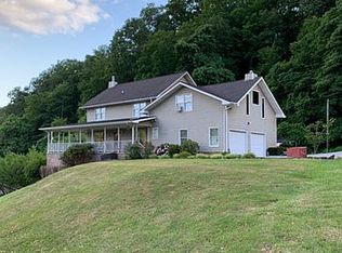 212 Country Estates Rd, Baxter, KY 40806
