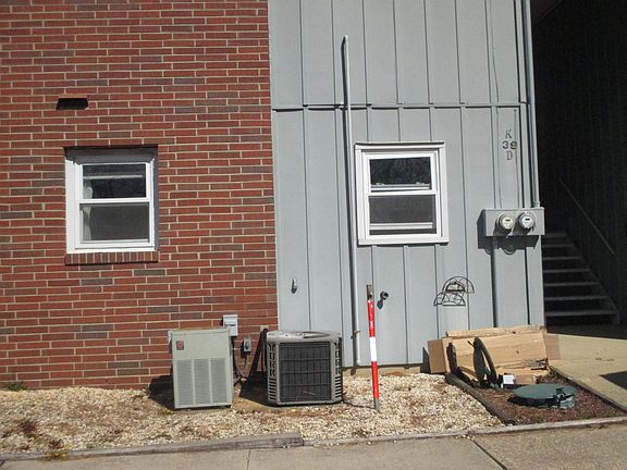 3rd image of 39D Cambridge Ct #100D