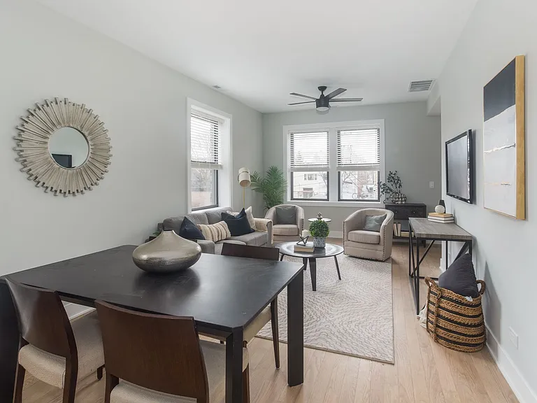 2020-36 W. Montrose / 4405-09 N. Seeley — Photo 24
