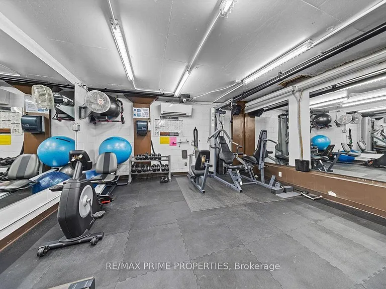 158 McArthur Ave #209 — Photo 29