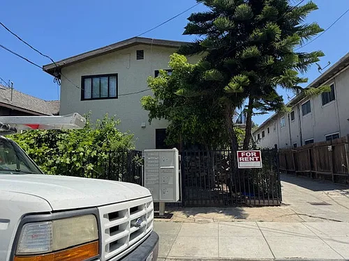 702 Vine St #4 Photo 1