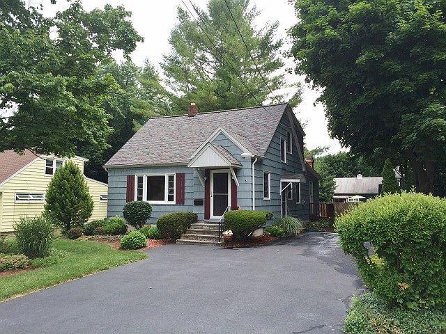 1st image of 6 Meadow Ln