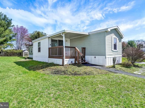 66 Alana Dr, York, PA 17402