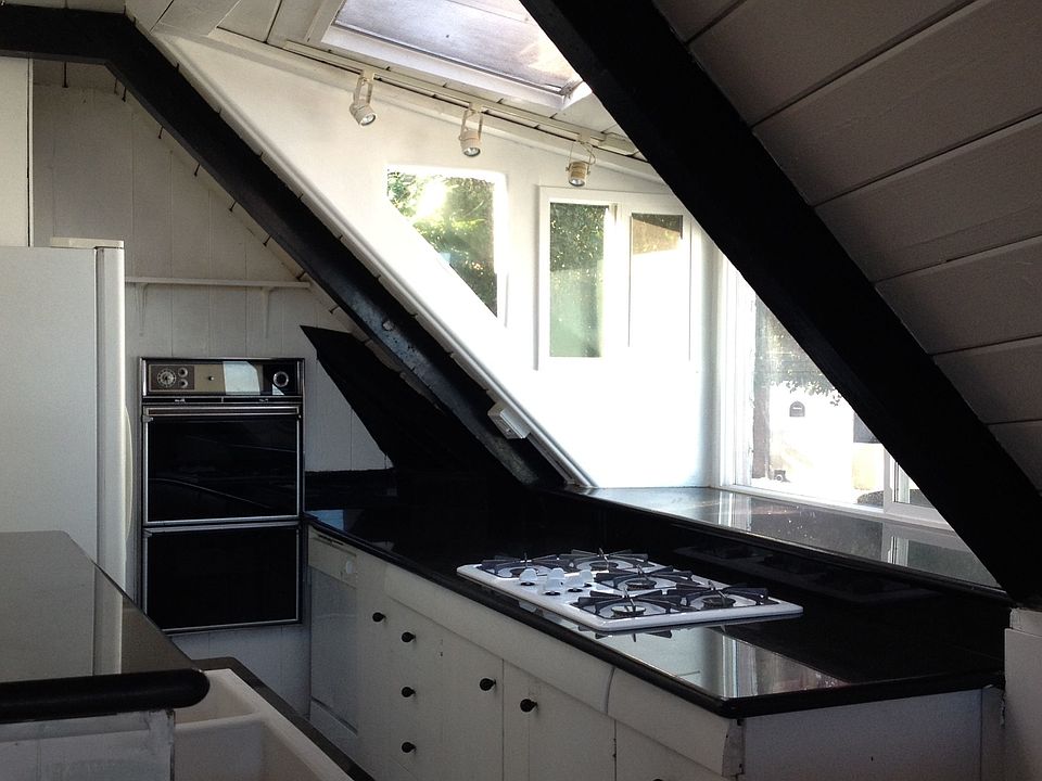 2nd image of 6900 Pacific View Dr