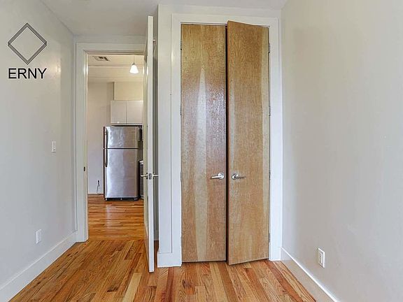 3rd image of 325 Franklin Ave #301