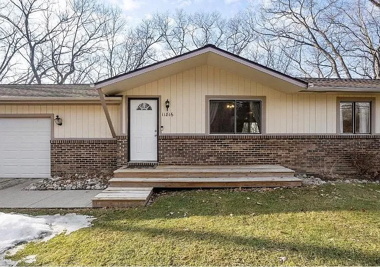11816 Highridge Dr — Photo 36