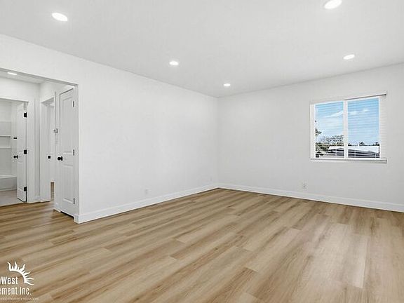 4th image of 216 Alvarado St #216