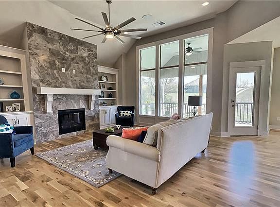 3rd image of 3009 NE 92nd St