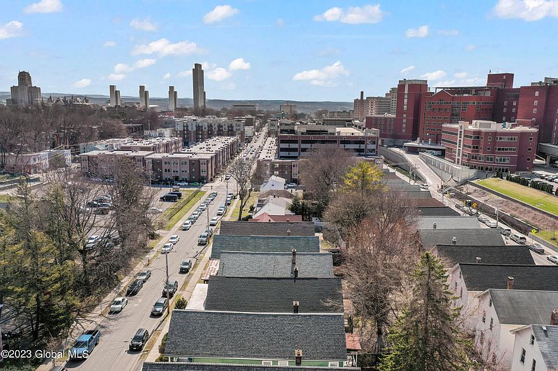 5th image of 238 Morris Street