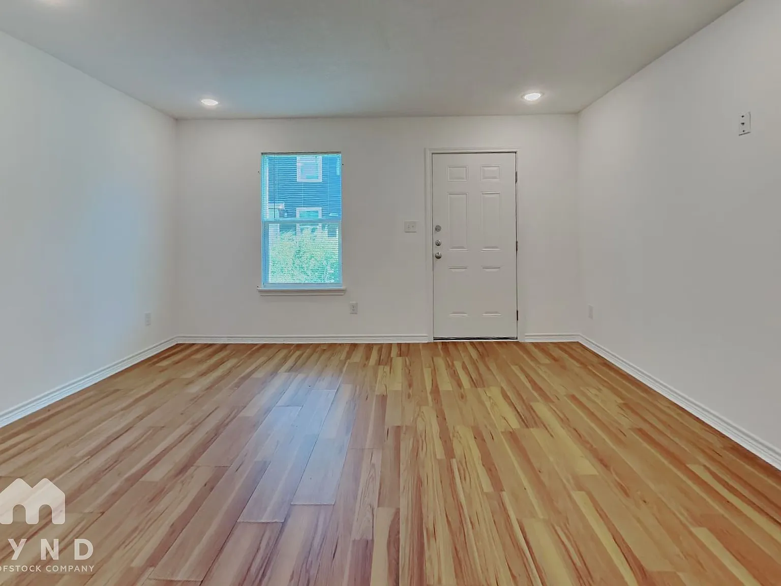 3 bed, 2.5 bath, 1150 sqft, $1,200 — Photo 4