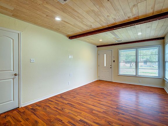 5th image of 1225 Skyline Dr