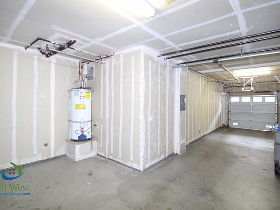 5th image of 493 Tower Hill Ave