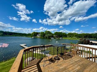 4132 Meyers Rd, Waterford, MI 48329