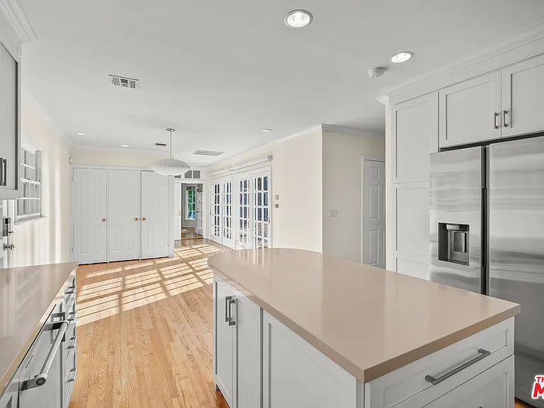 266 Denslow Ave — Photo 3