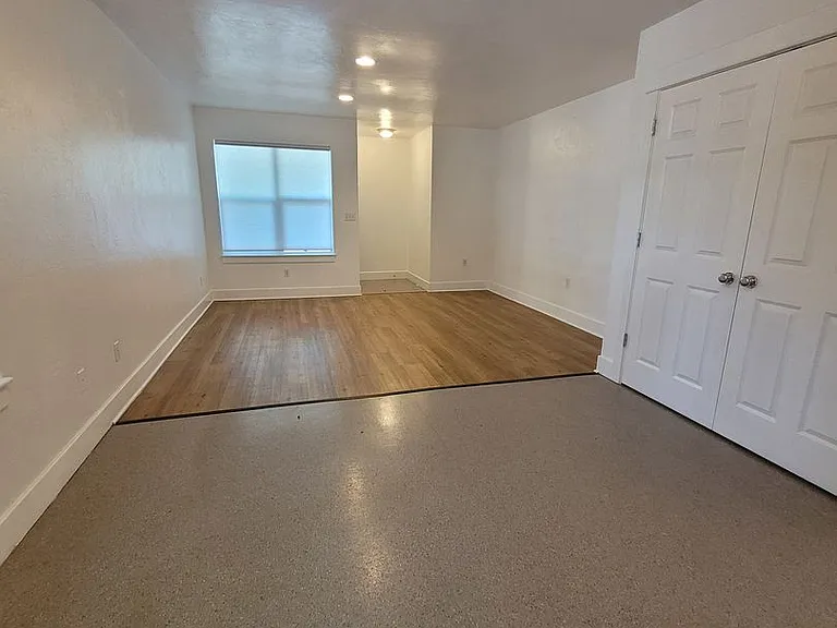 1512 Lincoln St — Photo 8