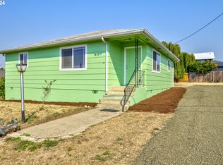 1043 NE College Dr, Roseburg, OR 97470