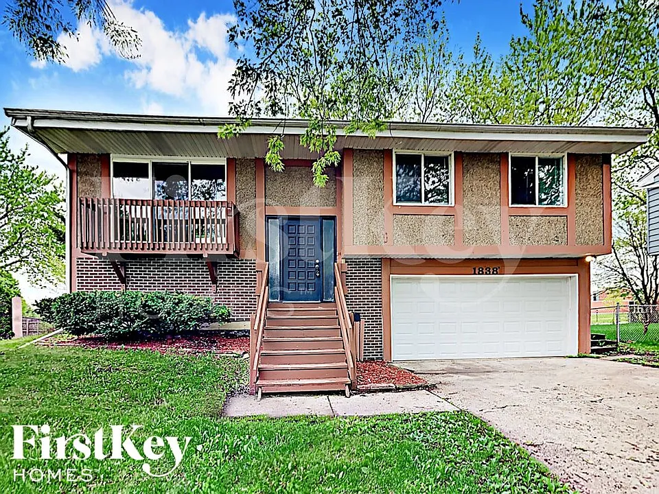 1838 Ashwood Ln