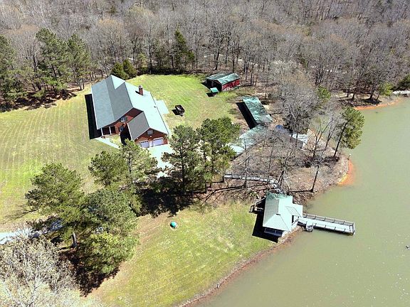 5th image of 695 Middleburg Rd