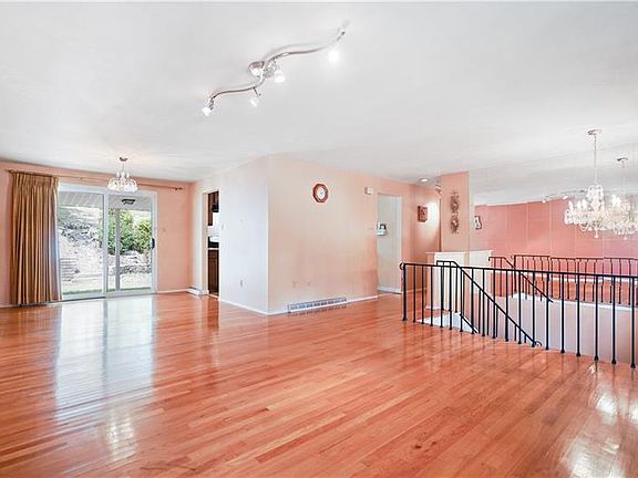 5th image of 5809 Wilson Dr