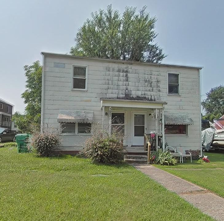 1st image of 705 Chestnut Dr #A