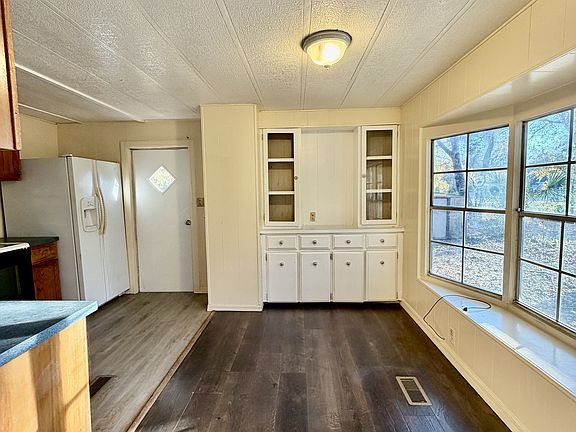3rd image of 26312 Chianina Dr