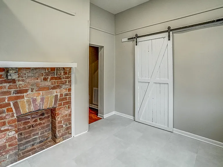 5 N Colonial Ave #1 — Photo 4