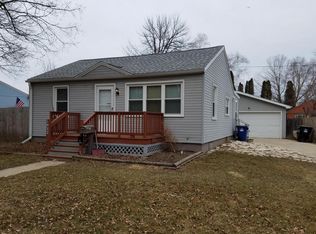 2822 Eisenhower Dr, Racine, WI 53405