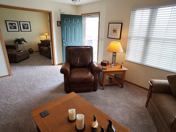 4th image of 4065 Redroyal Ave