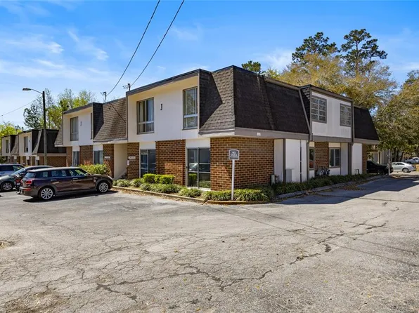 1700 SW 16th Ct APT J2, Gainesville, FL 32608