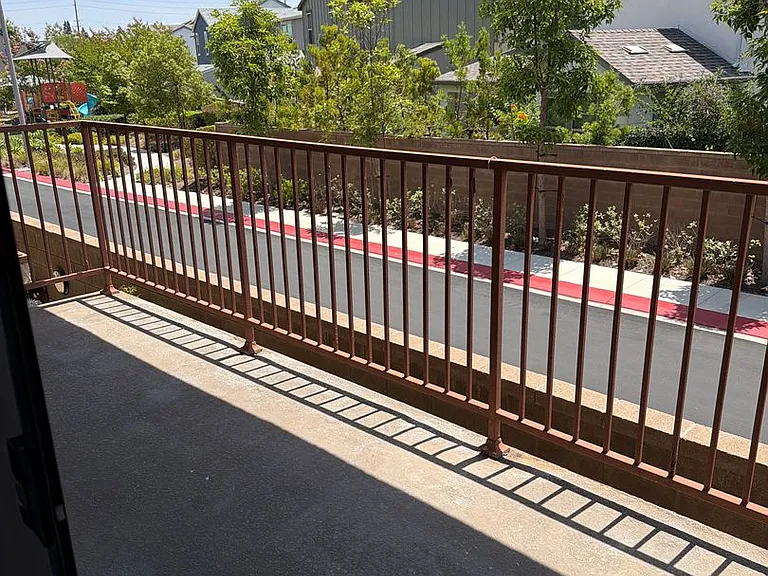 Hawaiian Terrace Apartments — Photo 7
