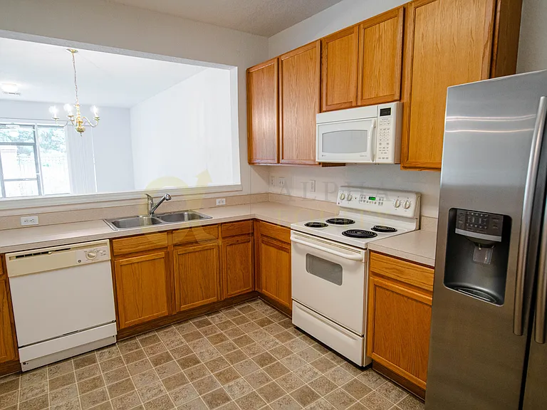 5012 Hawkstone Dr — Photo 32