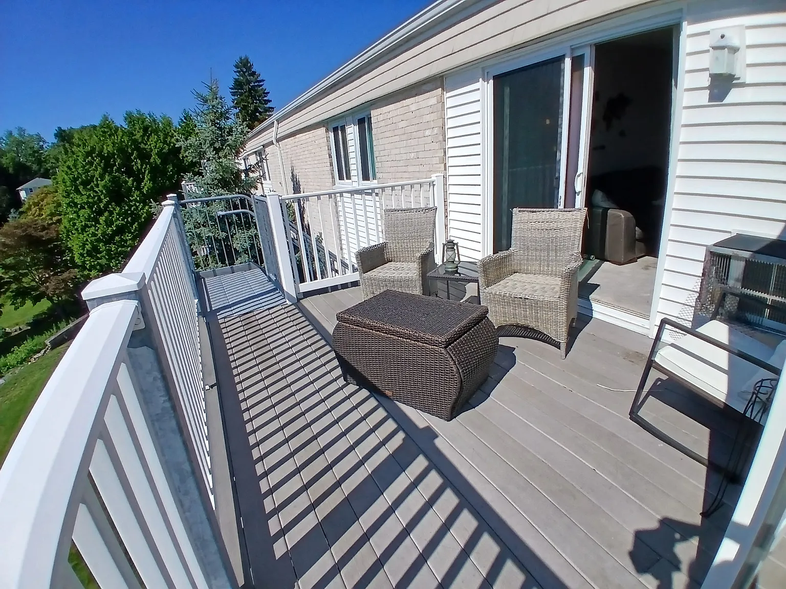 2 bed, 1000 sqft, $2,195 — Photo 2