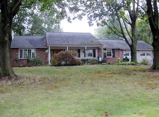 301 Willowbrook Rd, Horsham, PA 19044