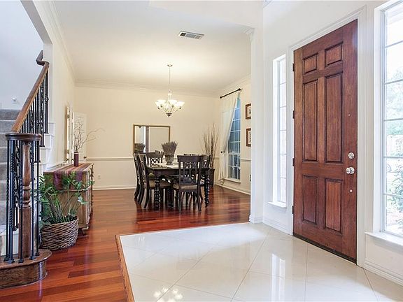 5th image of 4301 Kingsbury Dr