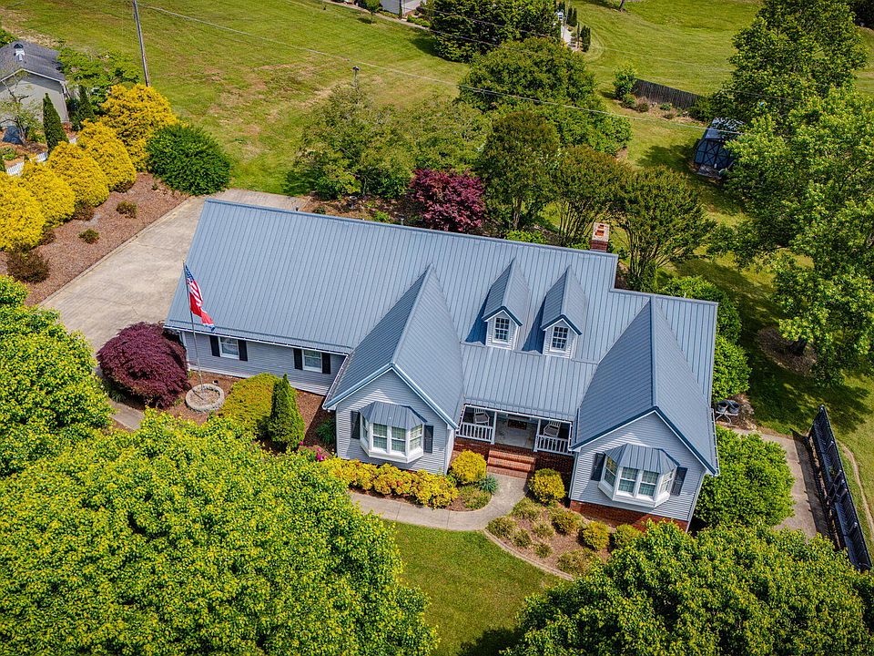 437 S Central Ave, Church Hill, TN 37642 | Zillow