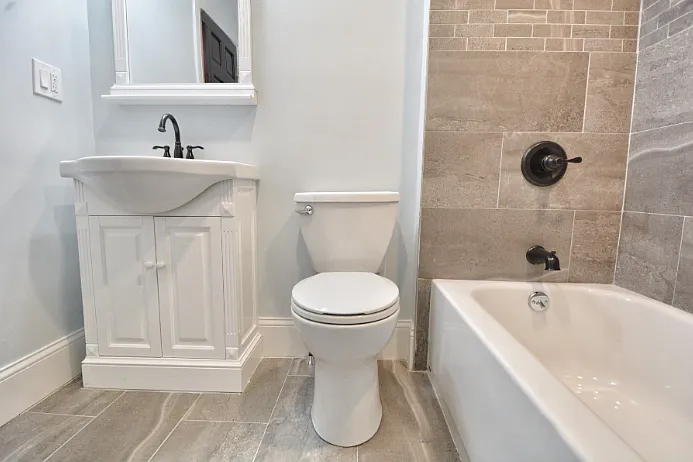 57 W 7th St #3F — Photo 6