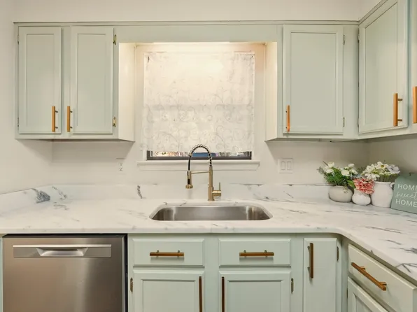 13 Poulton Dr NW #F, Fort Walton Beach, FL 32548