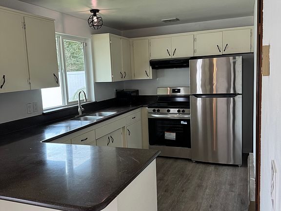 5th image of 9301 Mountain Ash Cir W