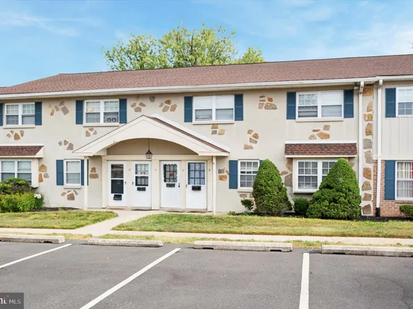 9 Belfast Dr, North Wales, PA 19454