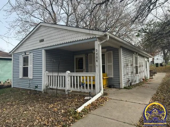 2708 SE Massachusetts Ave, Topeka, KS 66605