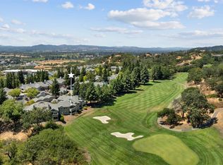 2044 Stonefield Ln, Santa Rosa, CA 95403