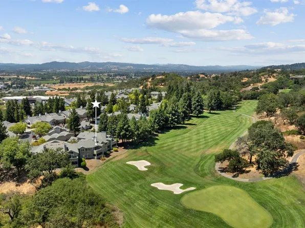 2044 Stonefield Lane, Santa Rosa, CA 95403