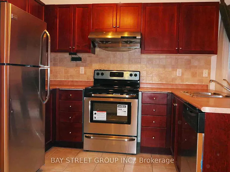 71 Ian Baron Ave — Photo 20