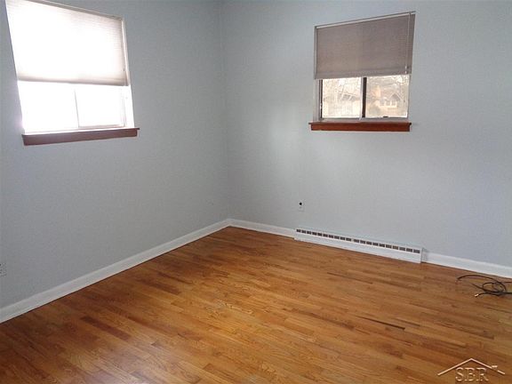 3rd image of 2761 Wellesley Dr