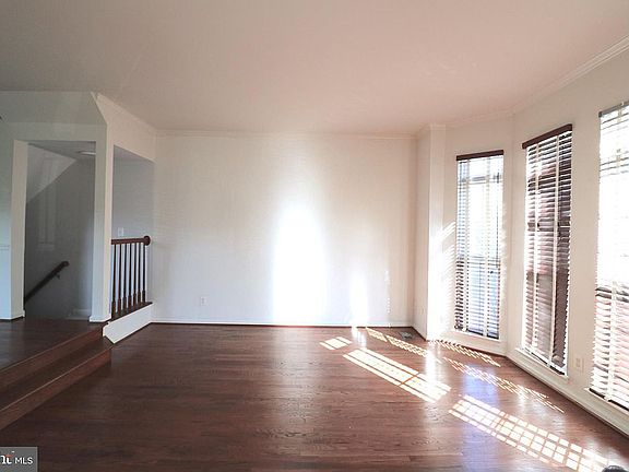 4th image of 2576 James Madison Cir