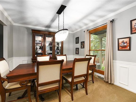 5th image of 18275 Winchester Ct